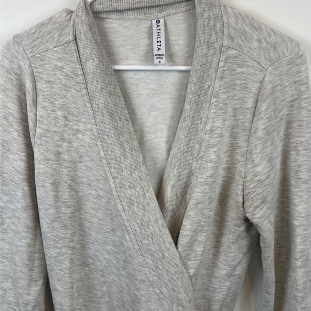 Athleta xs gray Heather poise wrap top